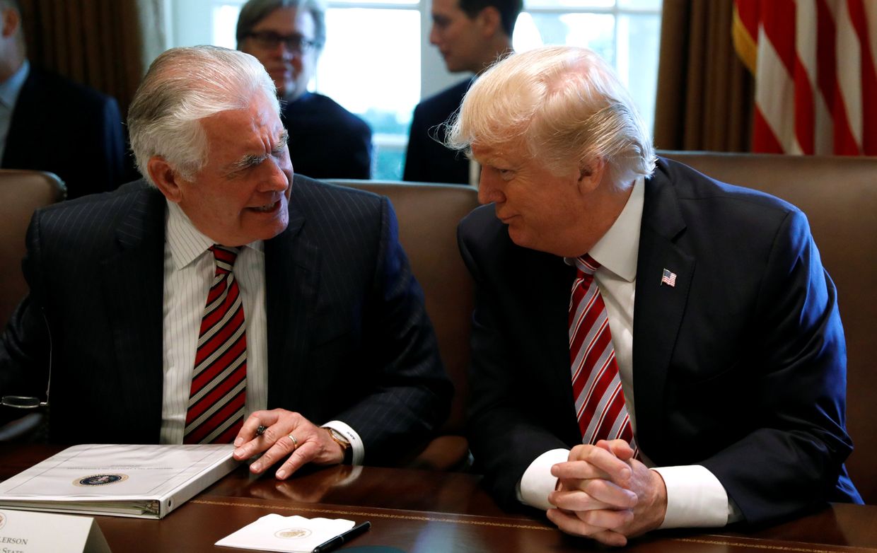 Президент США Дональд Трамп и госсекретарь Рекс Тиллерсон