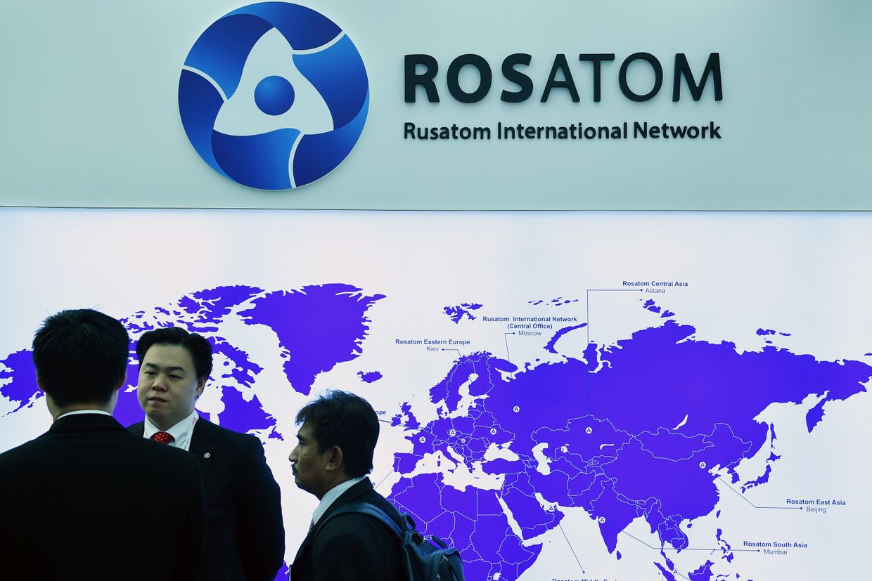 Стенд государственной корпорации по атомной энергии «Росатом»