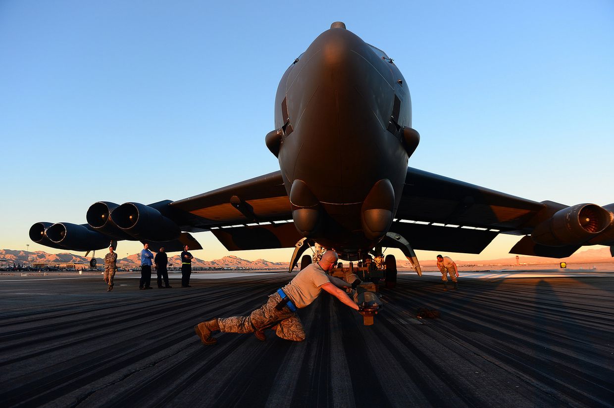 Бомбардировщик B-52 Бомбардировщик B-52