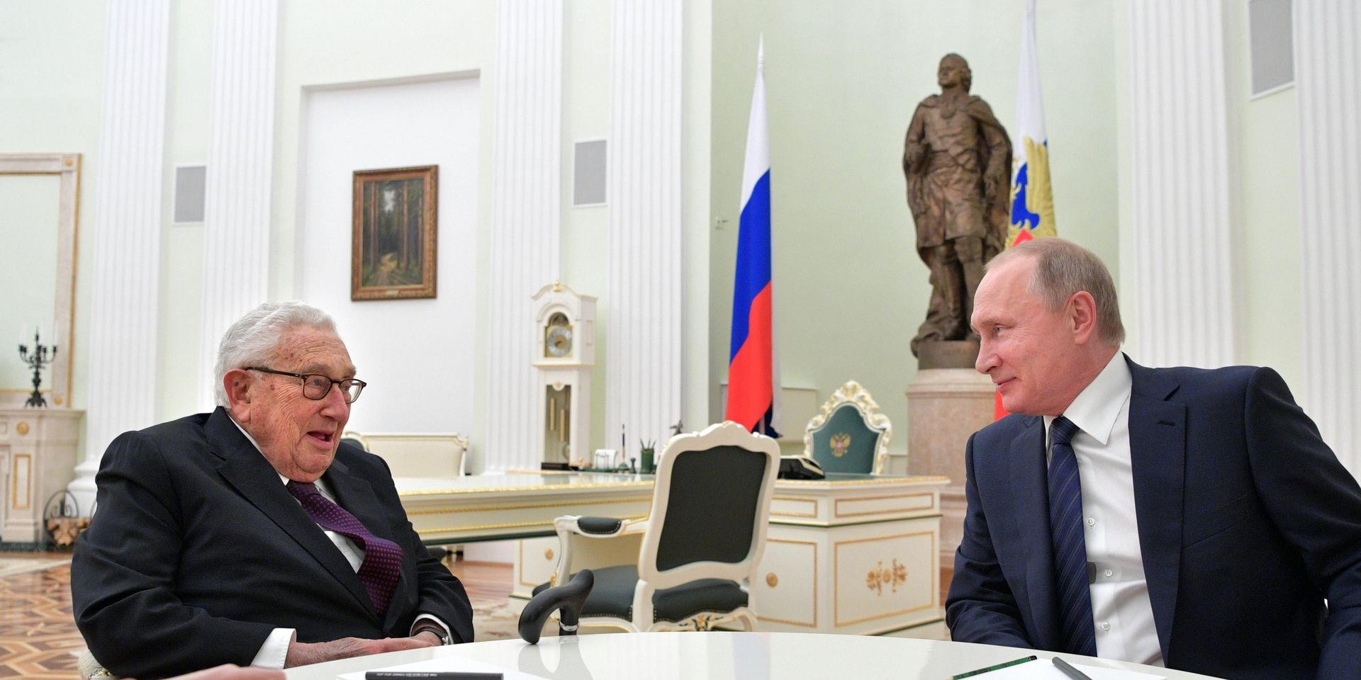 Бывший госсекретарь США Генри Киссинджер и президент РФ Владимир Путин во время встречи в Кремле. 29 июня 2017 - ИноСМИ, 1920, 24.05.2022