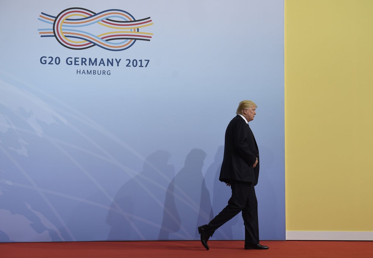 Президент США Дональд Трамп на саммите G20 в Гамбурге, Германия. 7 июля 2017 Президент США Дональд Трамп на саммите G20 в Гамбурге, Германия. 7 июля 2017
