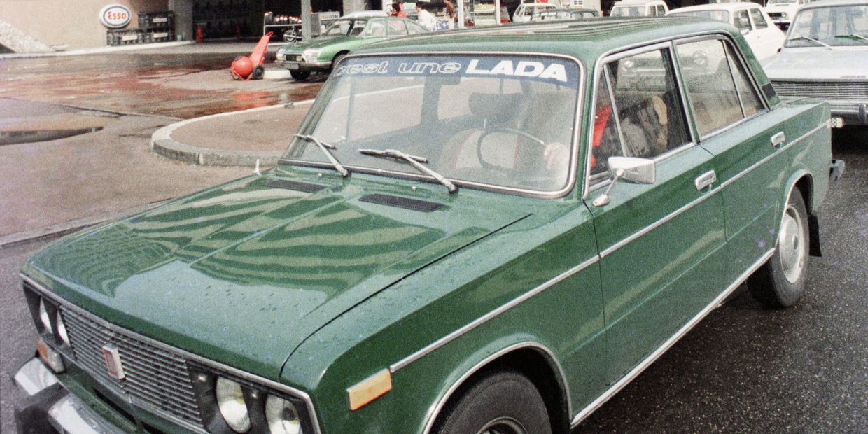 Автомобиль Лада
