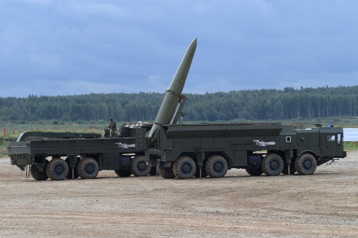 Ракетный комплекс Искандер-М во время демонстрационного показа военной техники на полигоне Алабино на Международном военно-техническом форуме Армия-2016