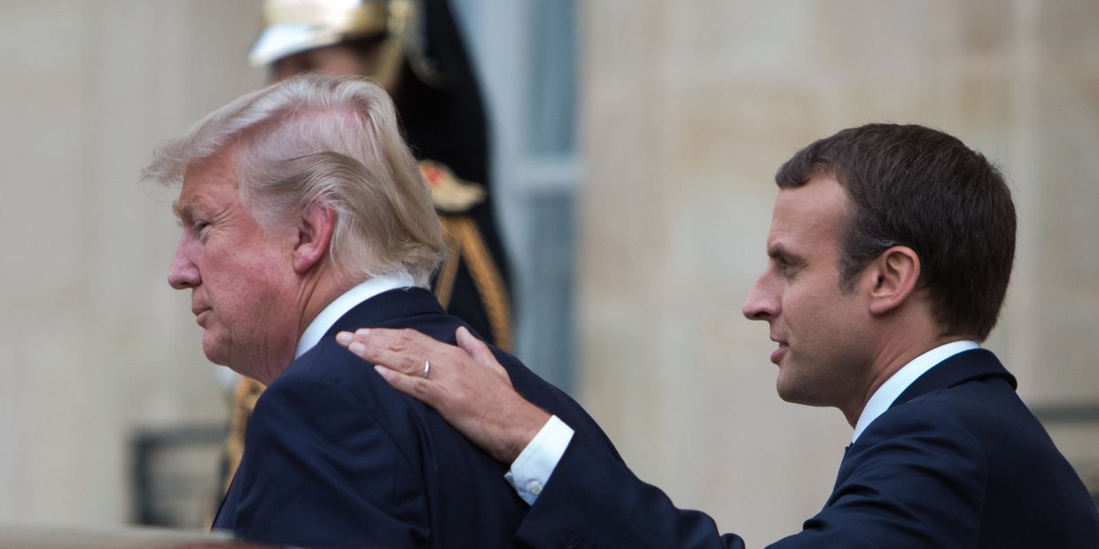 Президент США Дональд Трамп и президент Франции Эммануэль Макрон во время встречи в Париже. 13 июля 2017