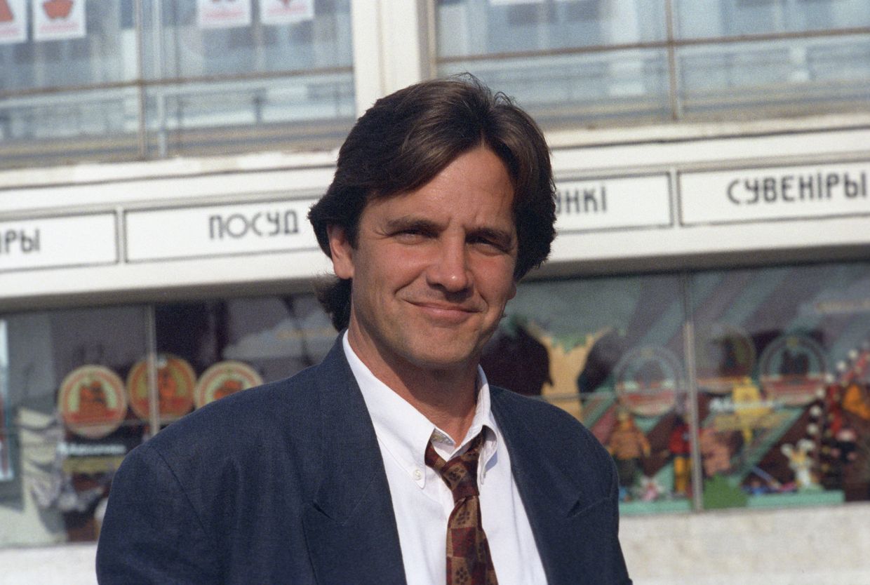 Американский актер, исполнитель роли Мейсона в телесериале Санта-Барбара Лайн Дэвис