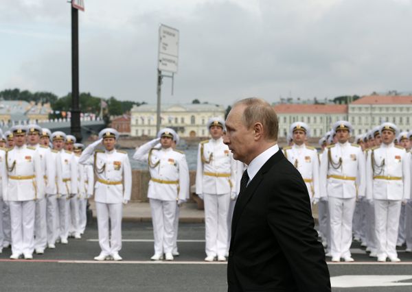 Президент РФ, верховный главнокомандующий Владимир Путин Президент РФ, верховный главнокомандующий Владимир Путин
