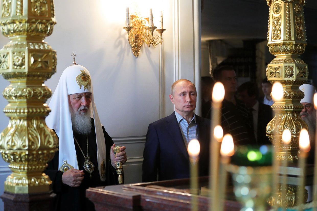 Президент РФ Владимир Путин и патриарх Московский и всея Руси Кирилл в Спасо-Преображенском соборе Валаамского монастыря. 11 июля 2017