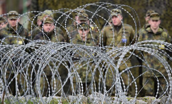Солдаты на построении в многонациональном корпусе НАТО в Польше