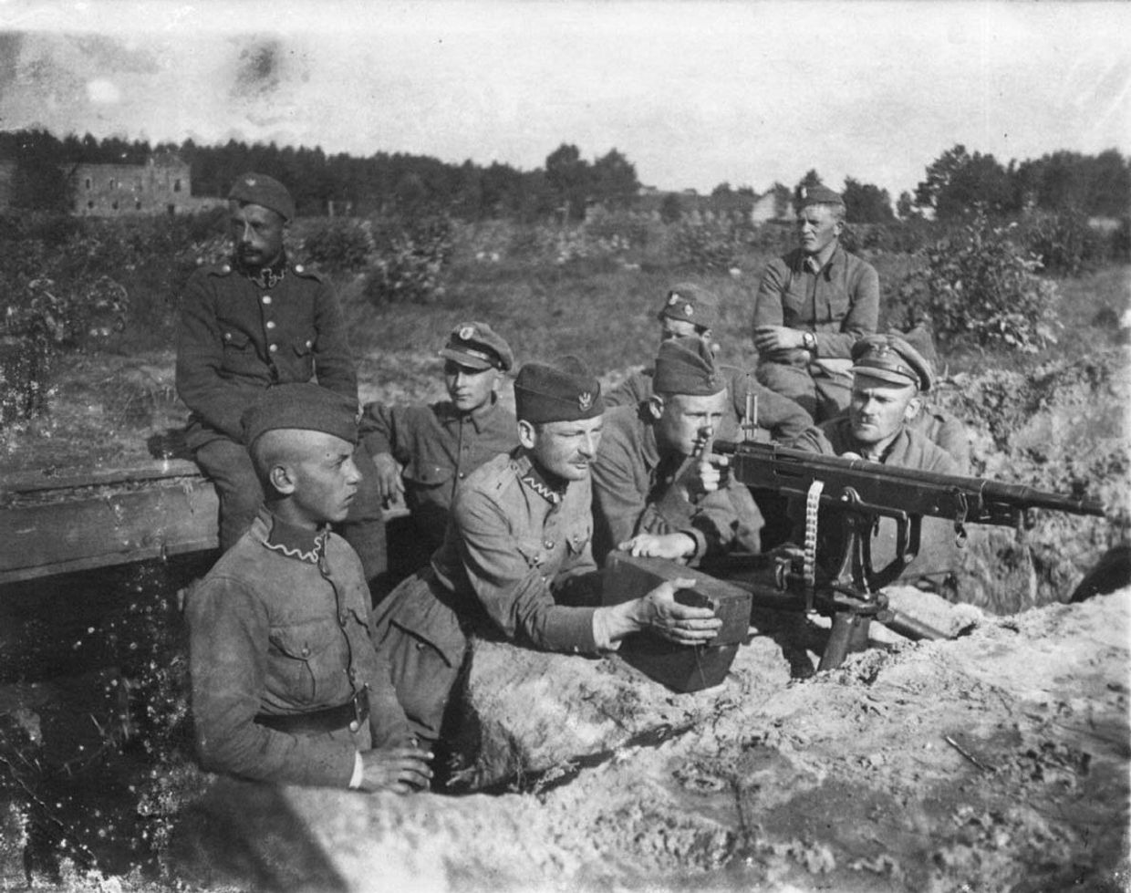 Польские окопы под Милосной, август 1920 Польские окопы под Милосной, август 1920