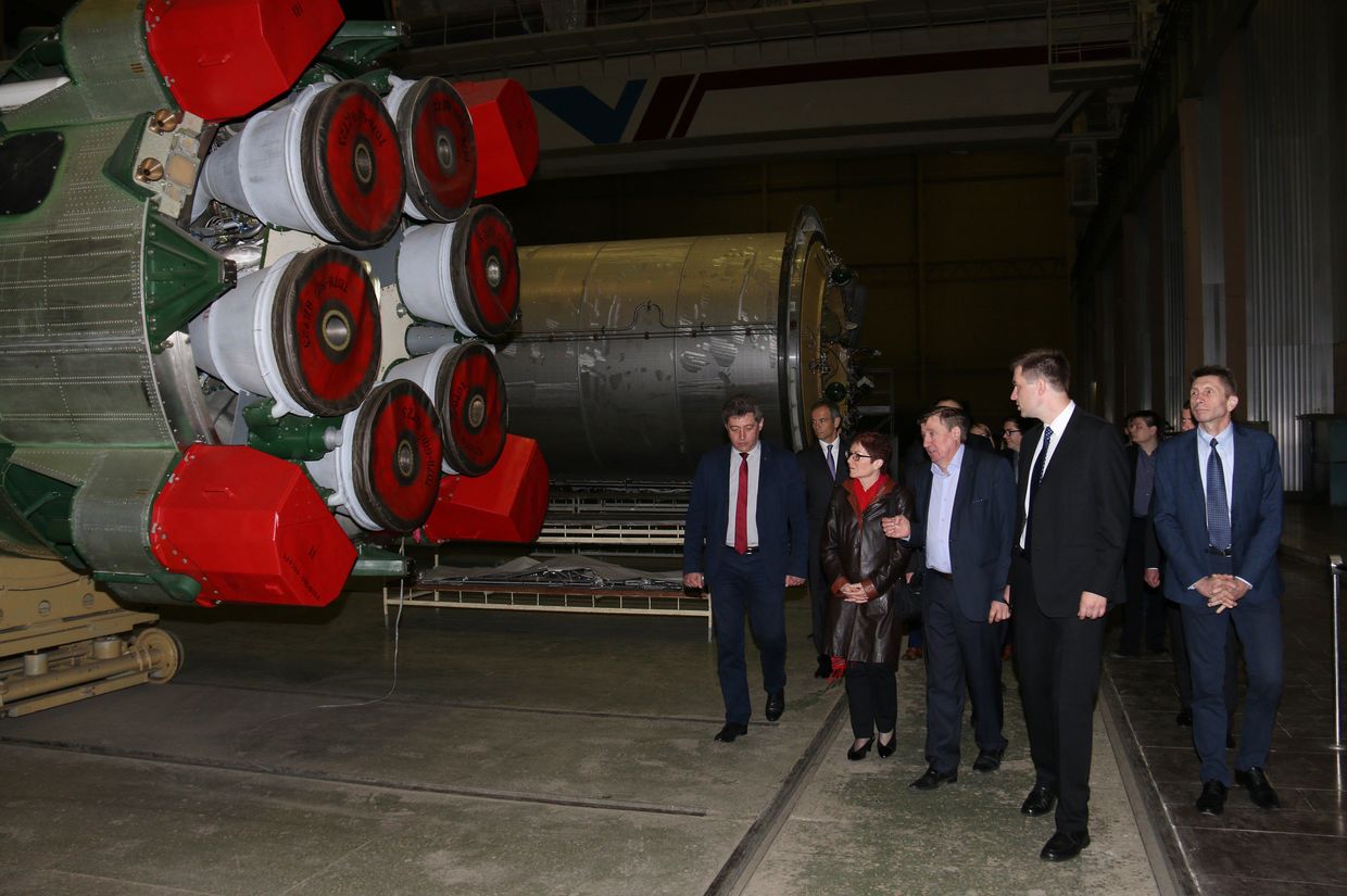 Американский посол Мэри Йованович на украинском предприятии «Южмаш»