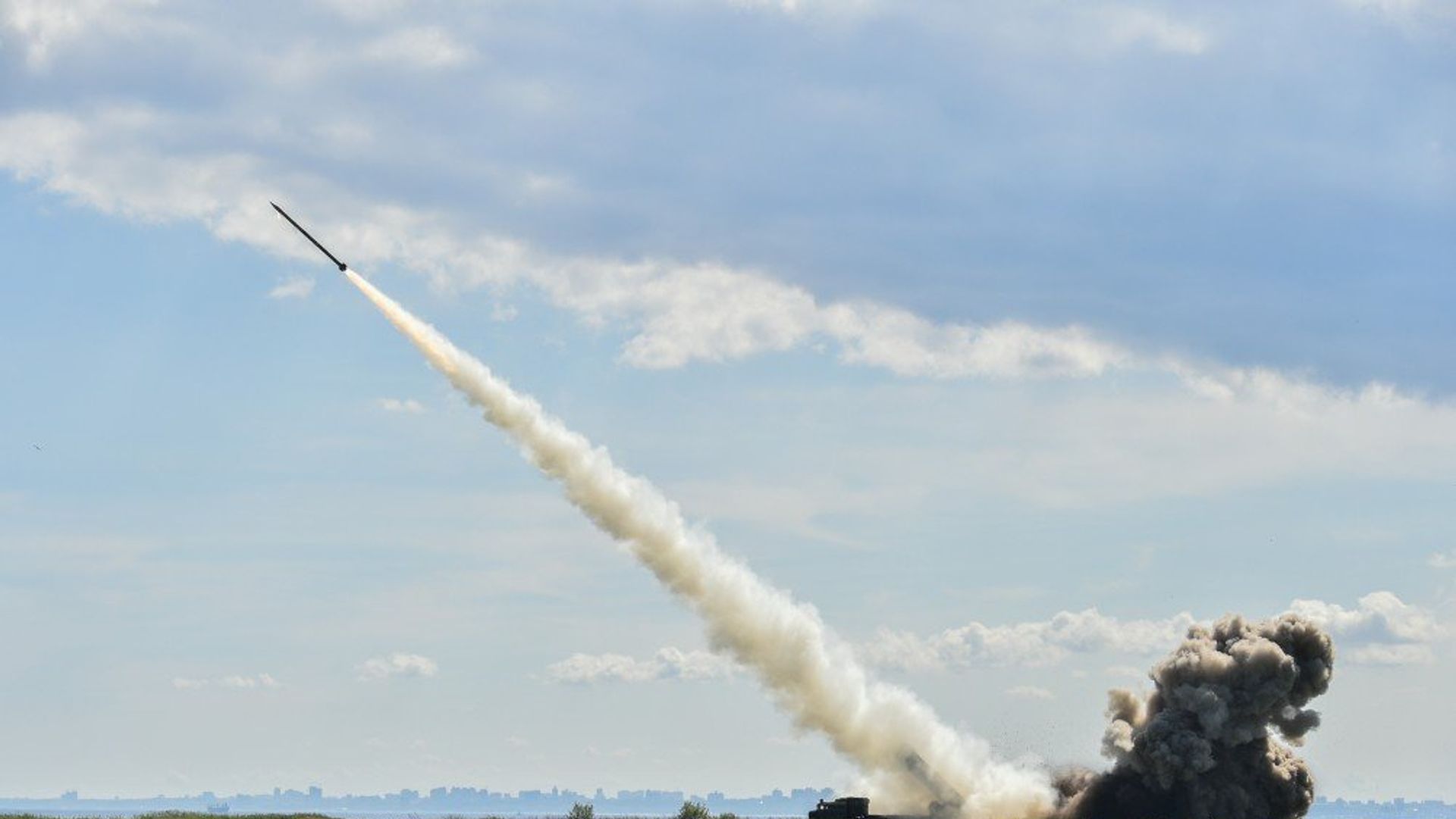 Украинские военные провели испытания новой украинской высокоточной управляемой боевой ракеты, 26 мая 2017 - ИноСМИ, 1920, 06.09.2023