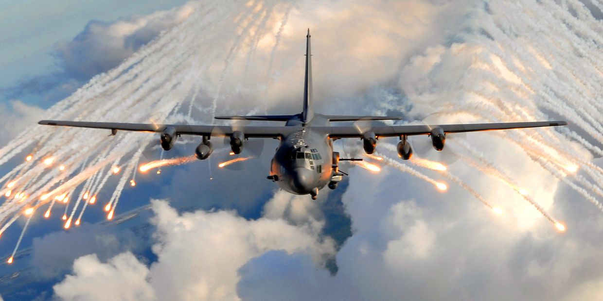 Lockheed AC-130 — летающая артбатарея непосредственной поддержки подразделений сухопутных войск на поле боя