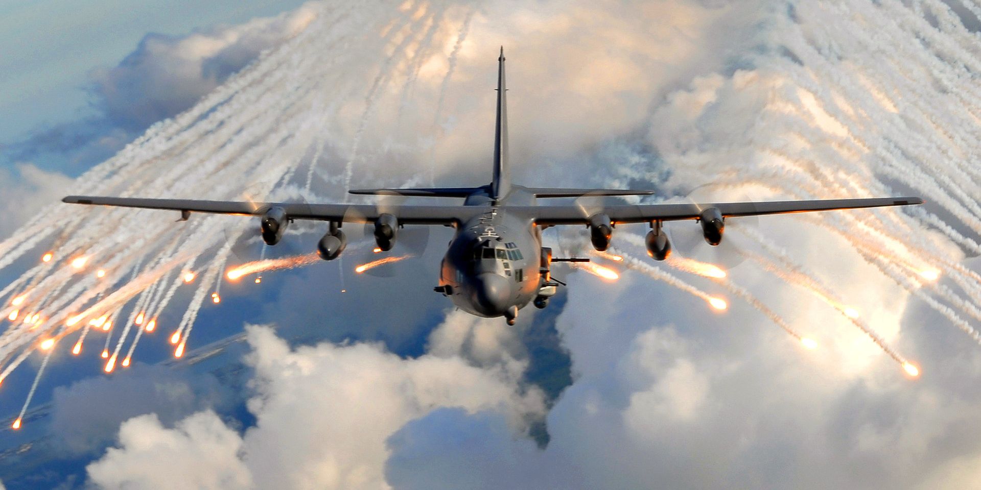 Lockheed AC-130 — летающая артбатарея непосредственной поддержки подразделений сухопутных войск на поле боя - ИноСМИ, 1920, 03.05.2023