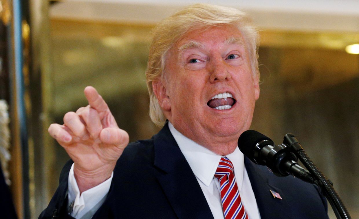 Президент США Дональд Трамп на пресс-конференции в фойе Трамп-Тауэр на Манхэттене, Нью-Йорк