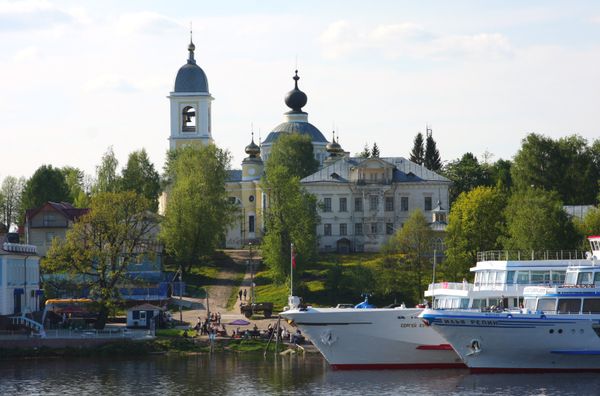 Вид городской пристани Мышкина