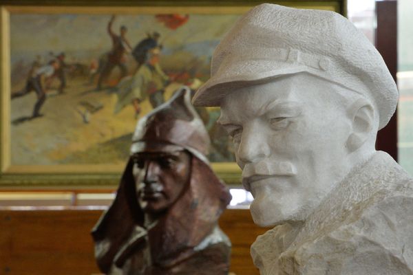 Мемориальный комплекс В.И. Ленина в Ульяновске Мемориальный комплекс В.И. Ленина в Ульяновске