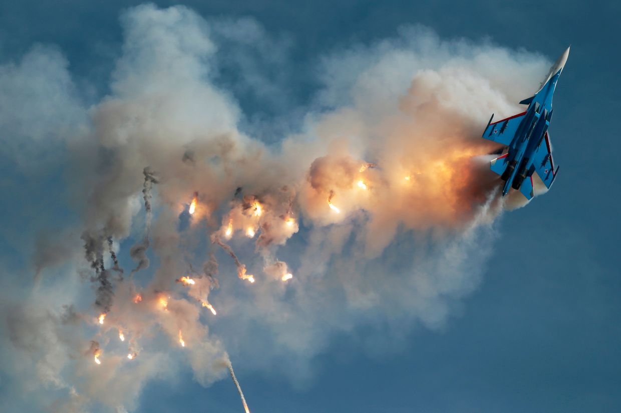 Истребитель Су-30СМ из пилотажной группы «Русские Витязи»