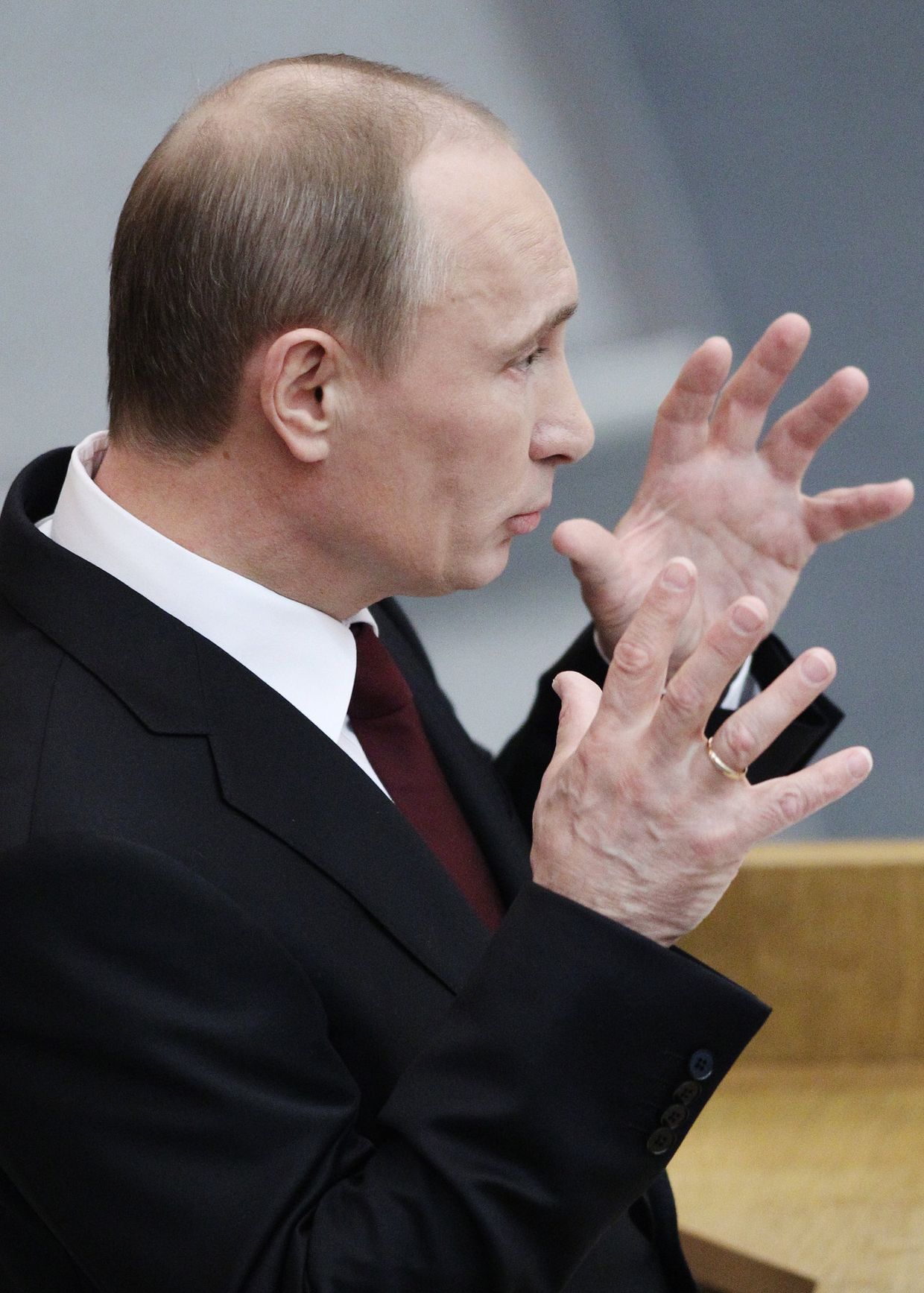 Выступление премьер-министра РФ В.Путина на пленарном заседании Госдумы