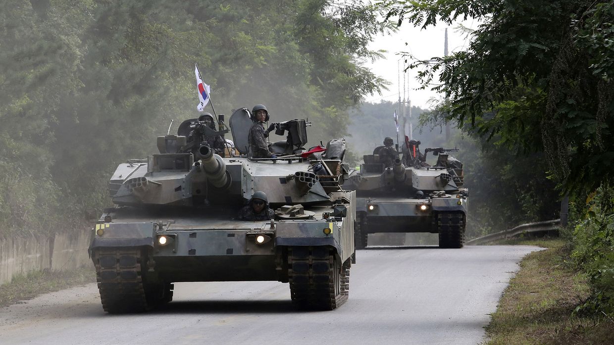 Южнокорейский танк K-1 во время военных учений в Паджу, Южная Корея