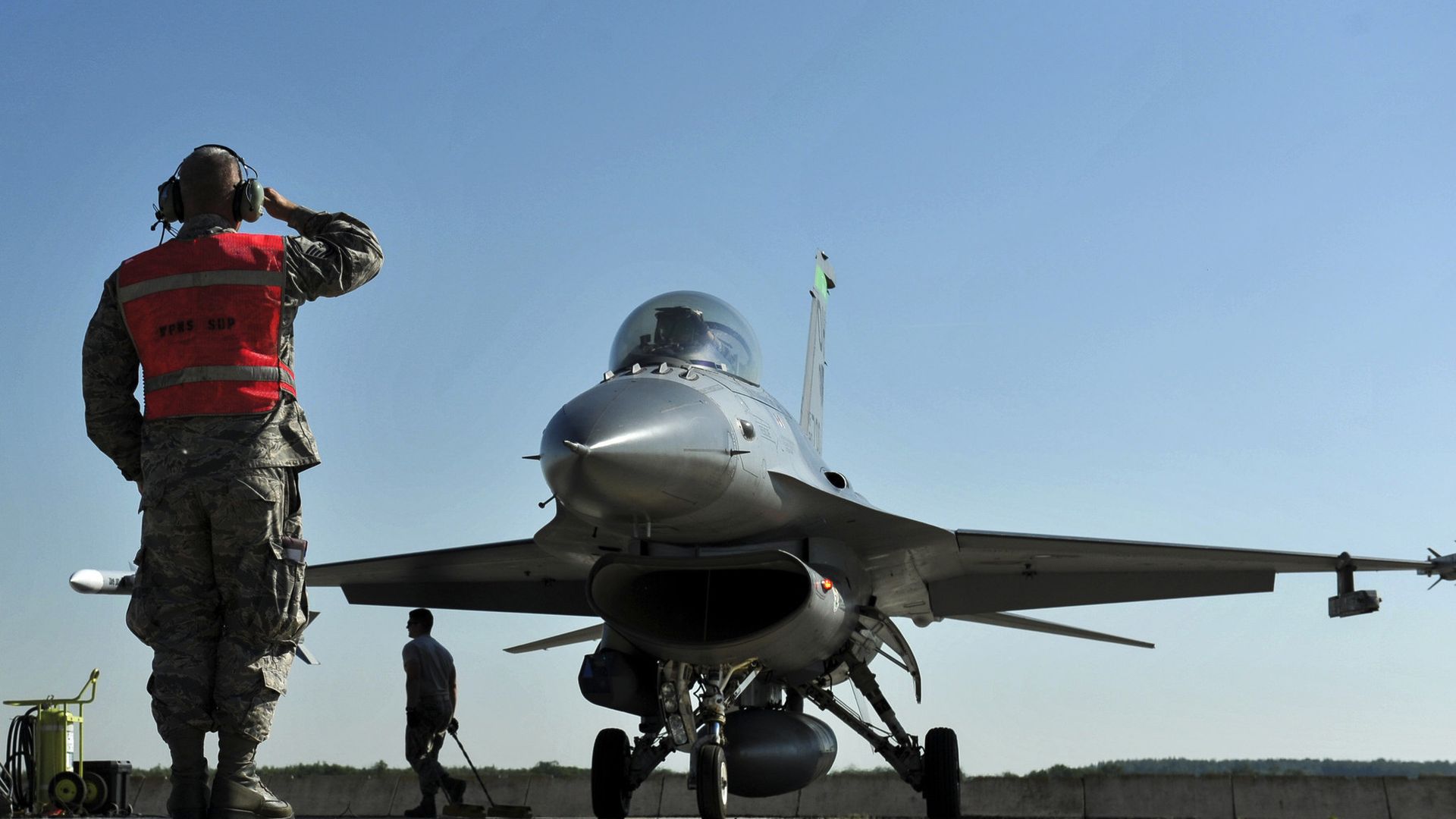 Американский истребитель F-16 - ИноСМИ, 1920, 30.08.2023