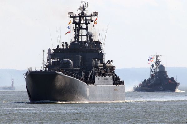 Выход кораблей Балтийского флота в море в рамках учений «Запад-2017» Выход кораблей Балтийского флота в море в рамках учений «Запад-2017»