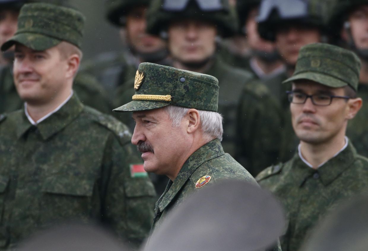 Президент Белоруссии Александр Лукашенко во время совместных стратегических учений вооруженных сил Республики Белоруссия и Российской Федерации «Запад-2017»