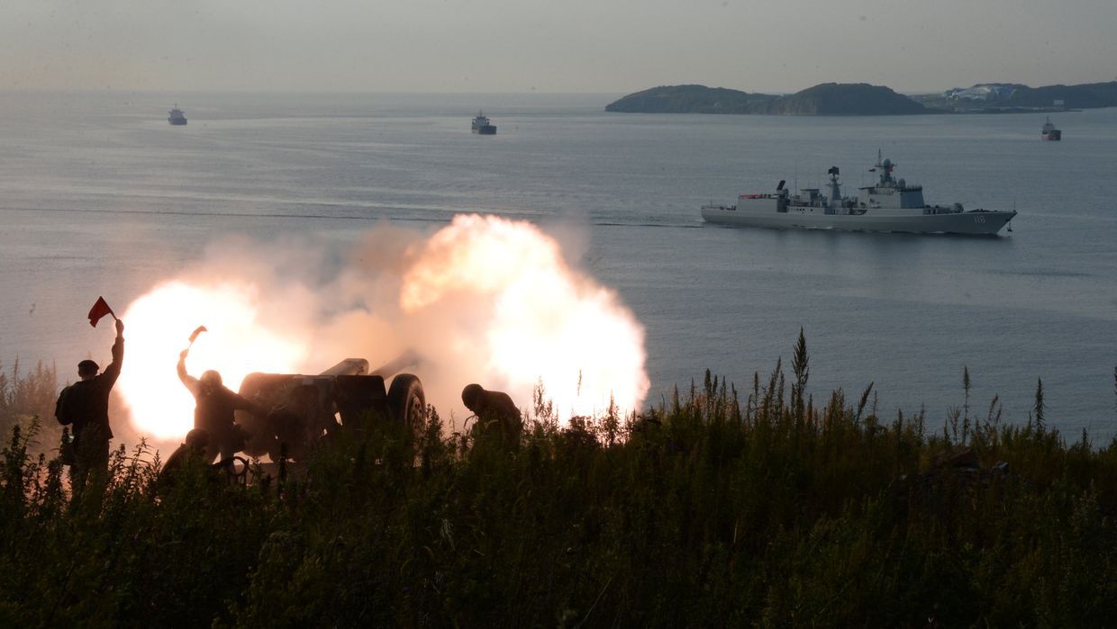 Прибытие отряда боевых кораблей ВМС Китая во Владивосток