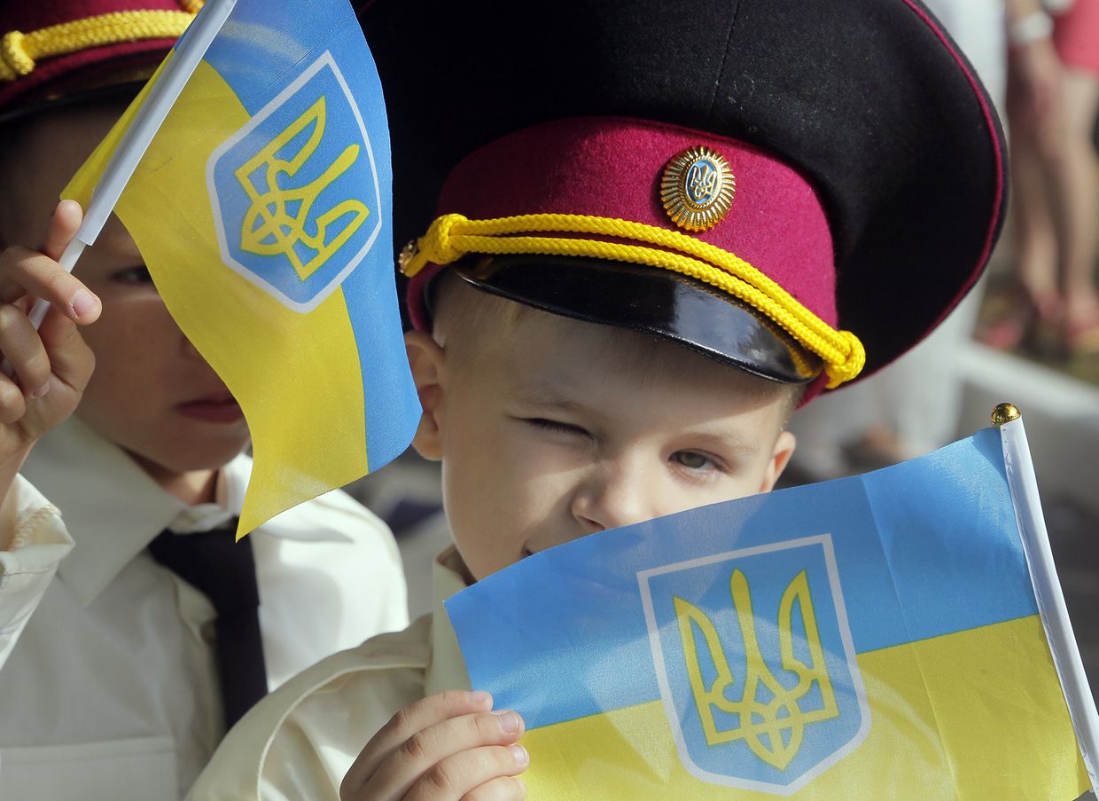 Курсанты на церемонии в первый учебный день в кадетском лицее