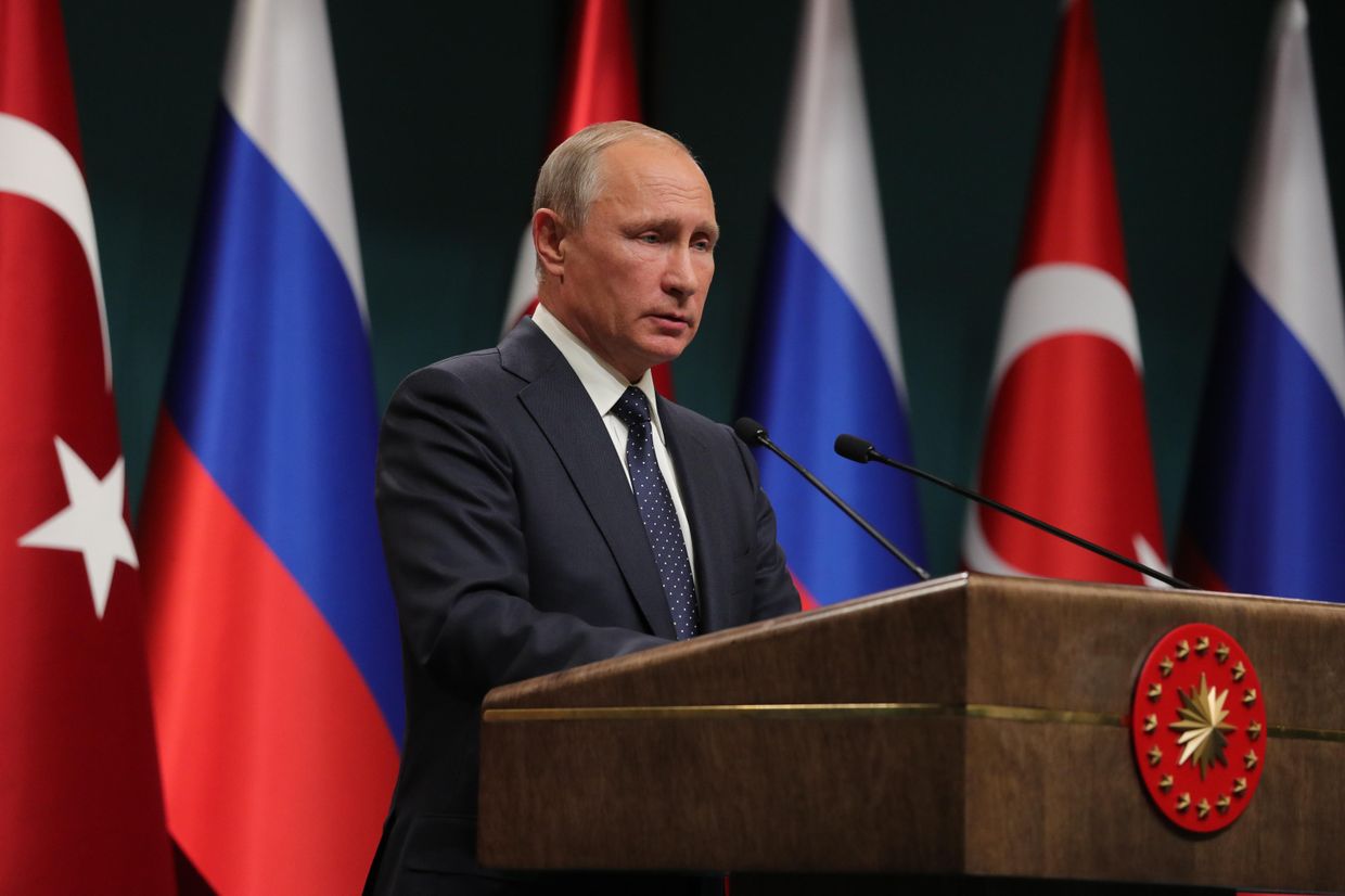 резидент РФ Владимир Путин на пресс-конференции по итогам российско-турецких переговоров с президентом Турции Реджепом Тайипом Эрдоганом. 28 сентября 2017