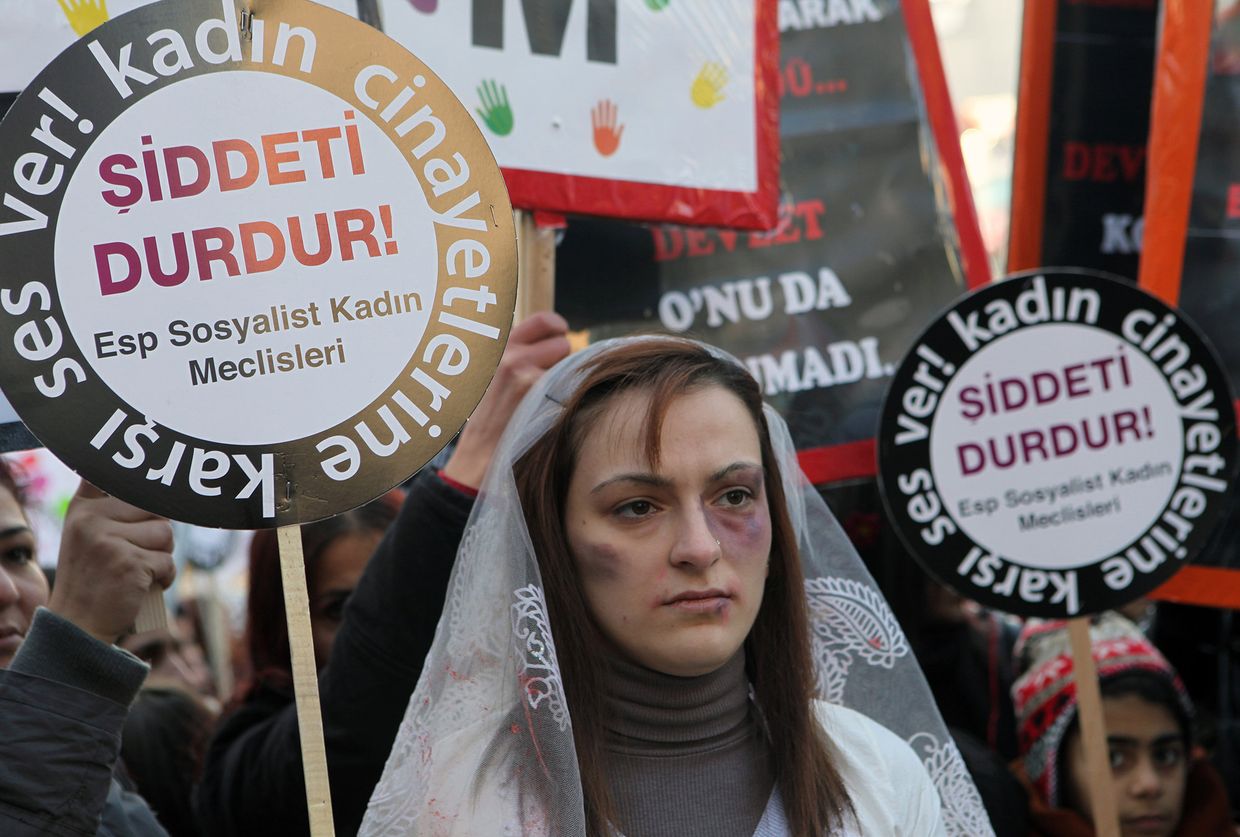 Акция протеста против принуждения к браку и бытового насилия в Анкаре, Турция