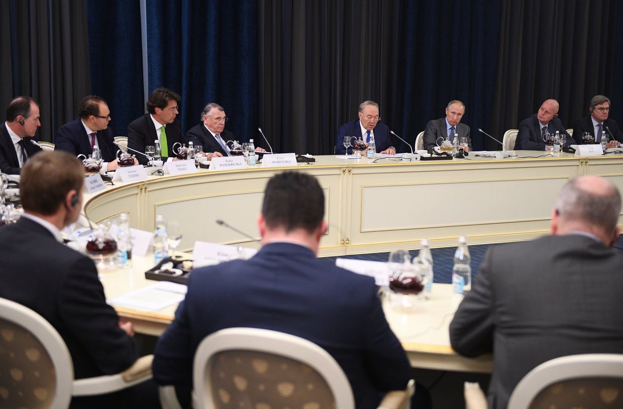 Президент РФ В. Путин встретился с представителями деловых кругов Германии