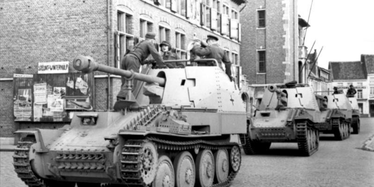 Колона САУ Marder III Колона САУ Marder III