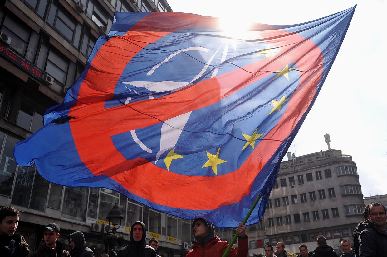 Митинг против НАТО в Белграде