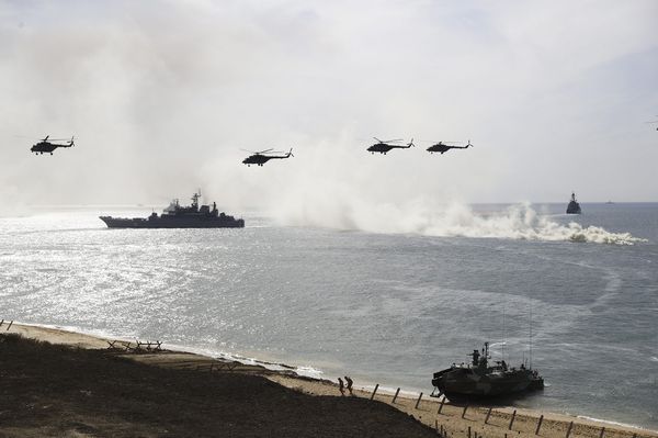 Военные учения ВМС РФ в Крыму