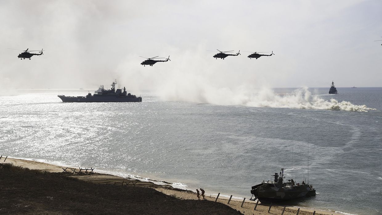 Военные учения ВМС РФ в Крыму