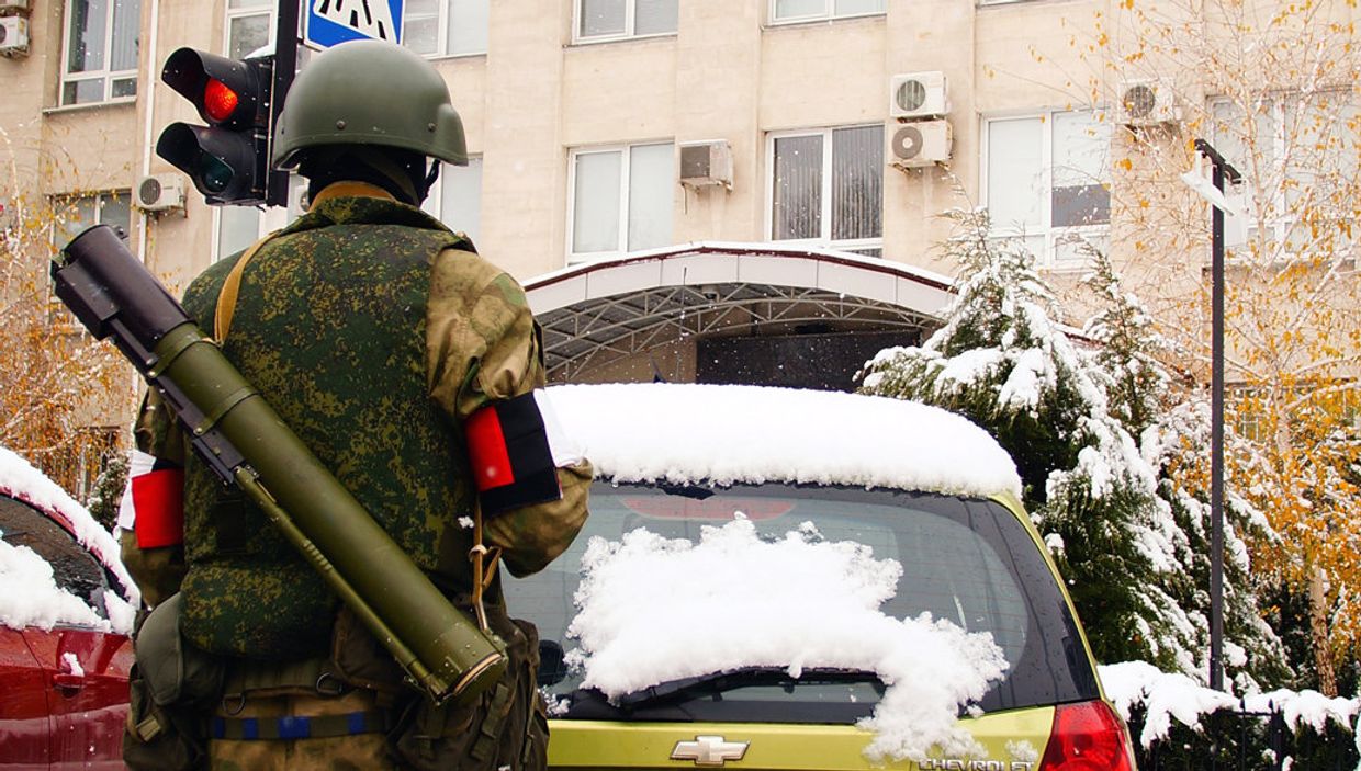 Военнослужащий в Луганске