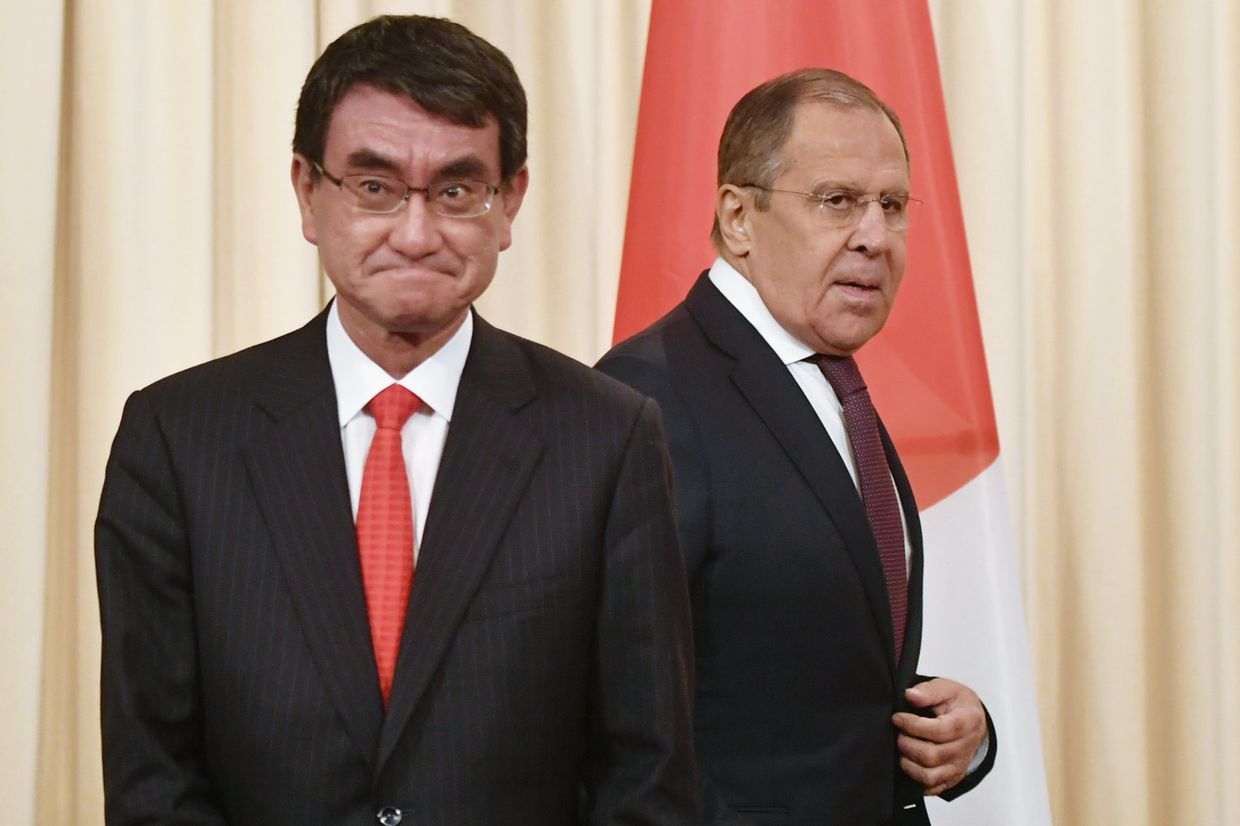 Встреча глав МИД РФ и Японии С. Лаврова и Т. Коно