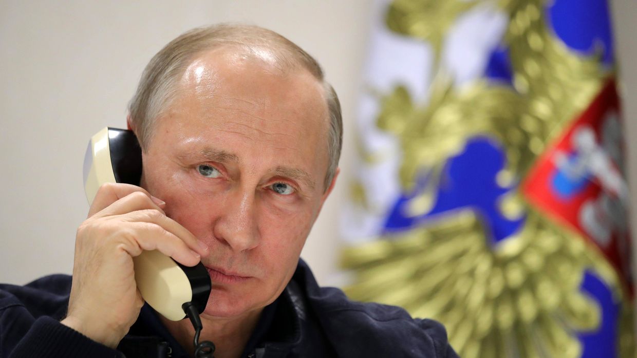 Президент РФ Владимир Путин во время телефонного разговора с президентом Турции Тайипом Эрдоганом. 23 июня 2017