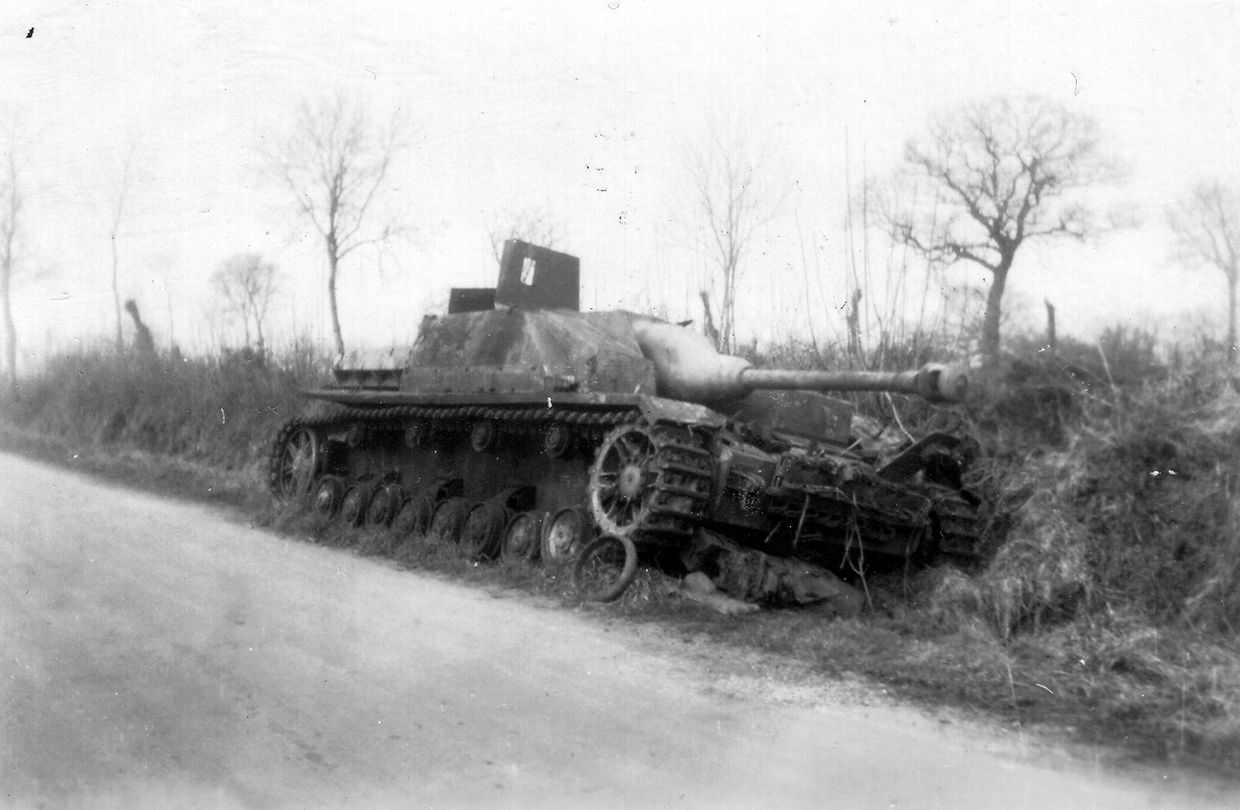 Брошенная САУ Stug IV