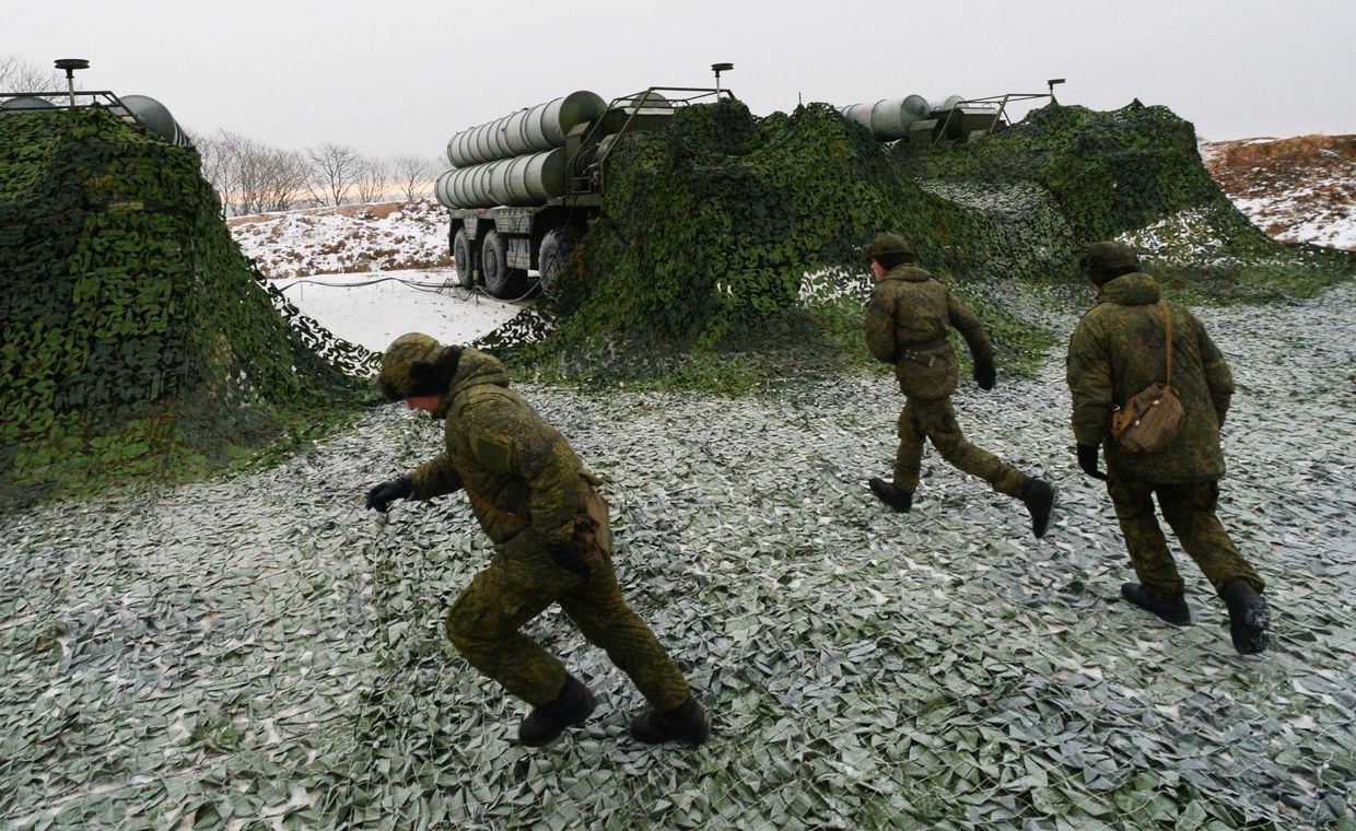 Дивизион ЗРК С-400 заступил на боевое дежурство в районе Владивостока
