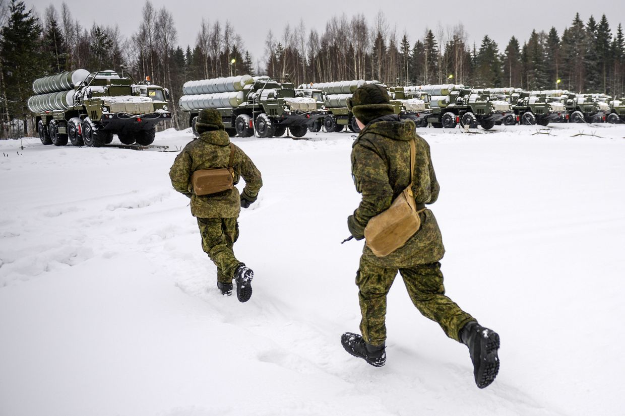 Военные учения с применением ЗРС С-400 в Ленинградской области