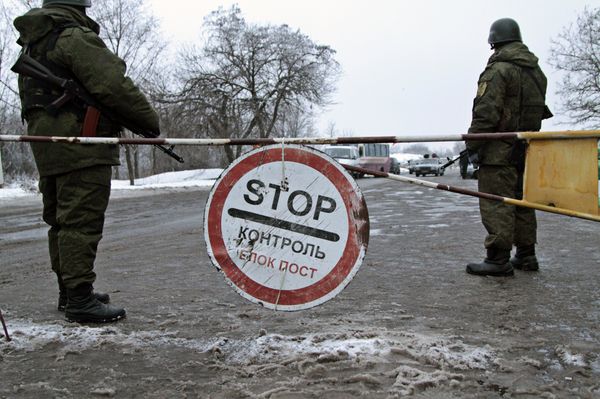 Блок-пост на окраине Горловки Донецкой области
