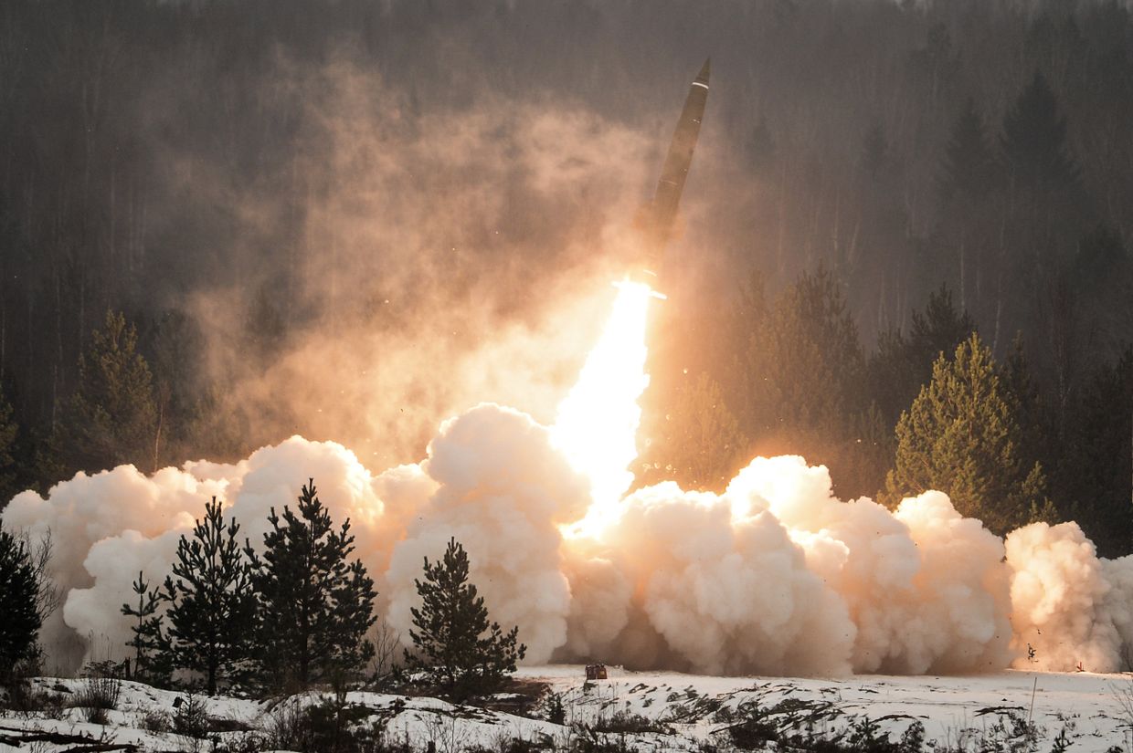 Пуск ракеты из тактического комплекса Точка-У