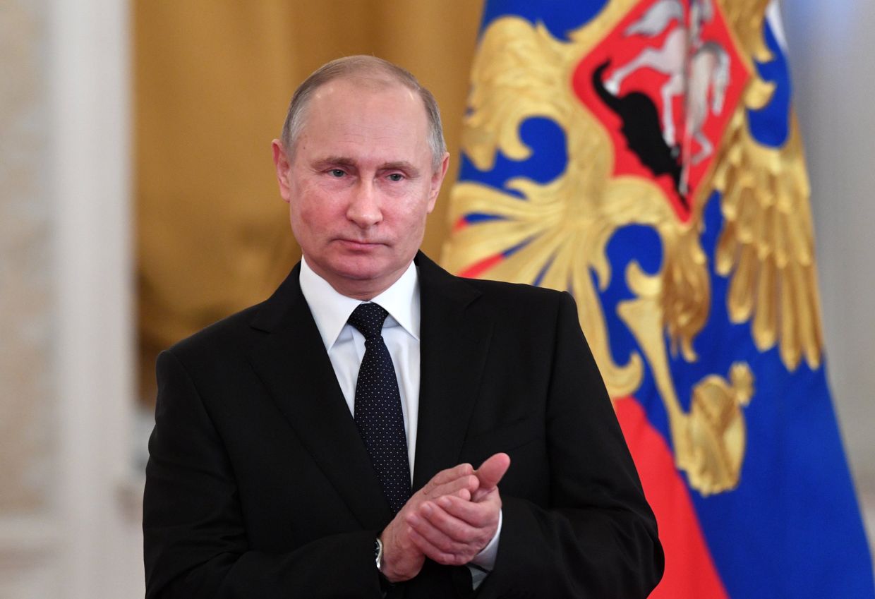 Президент РФ Владимир Путин во время встречи с военнослужащими, принимавшими участие в антитеррористической операции в Сирии. 28 декабря 2017