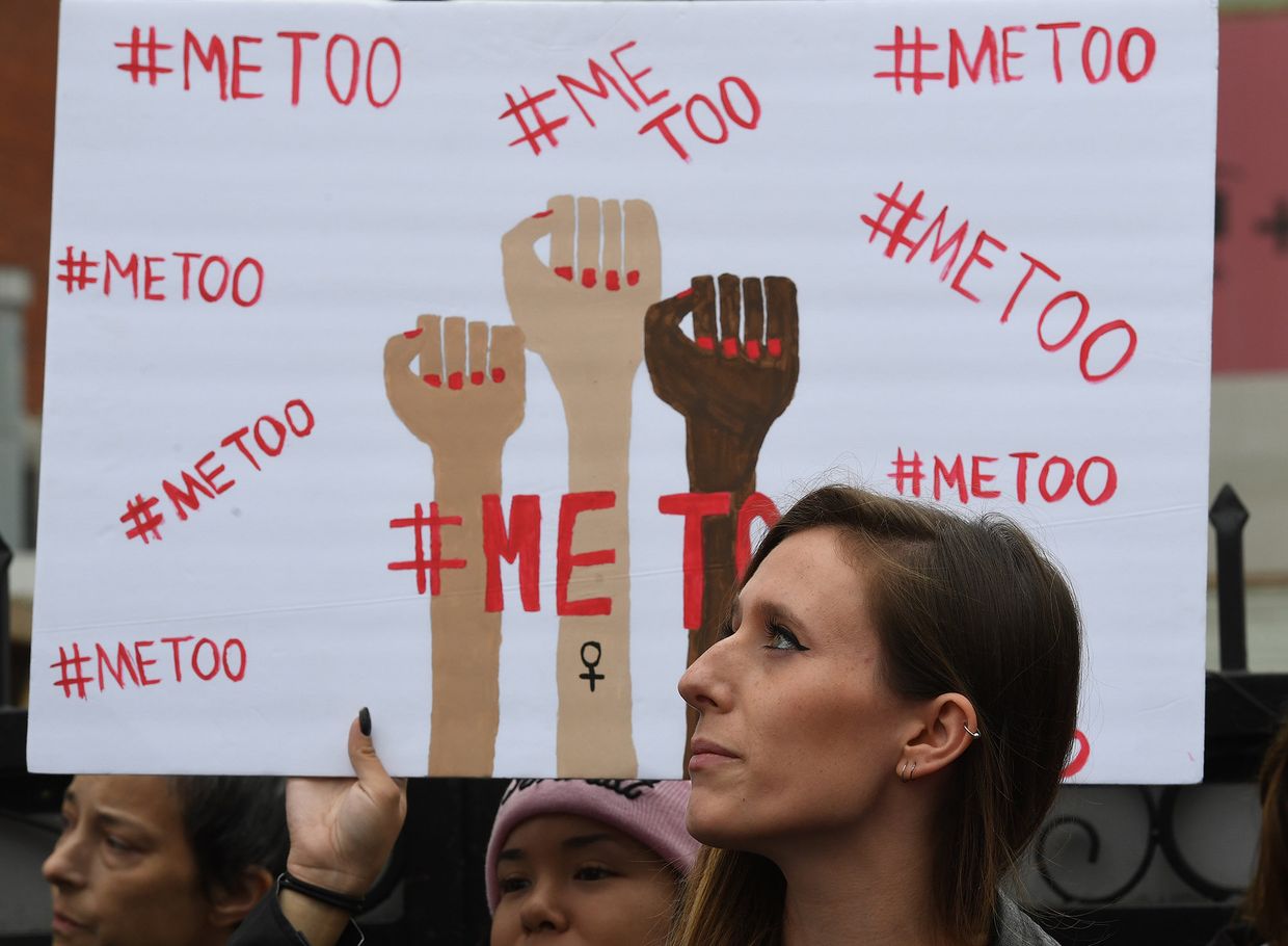 Акция протеста жертв сексуальных домогательств #MeToo в Голливуде