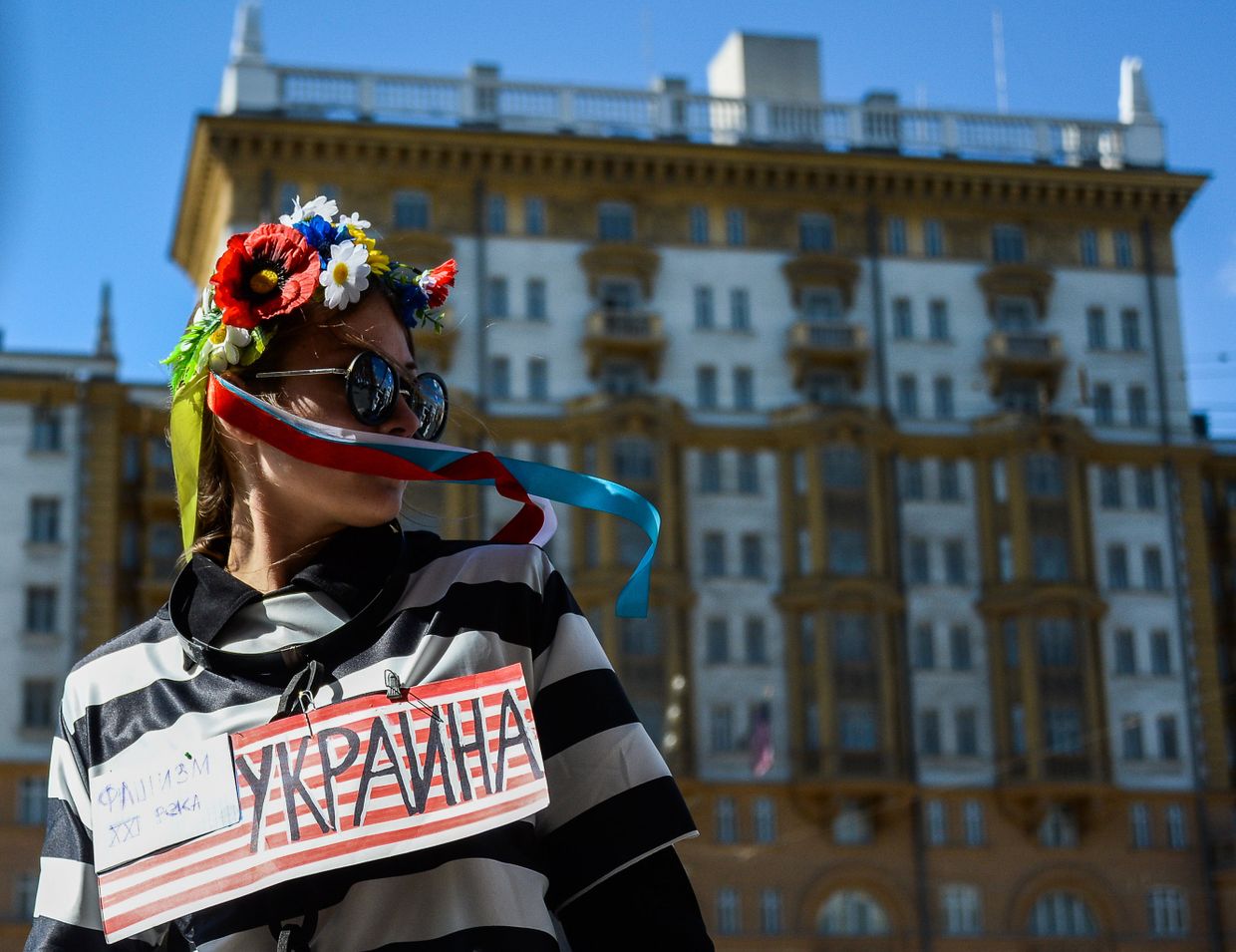 Митинг протеста против политики США на Украине