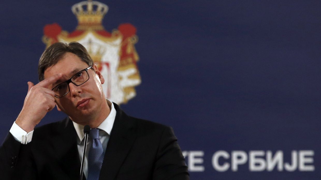 Президент Сербии Александр Вучич во время пресс-конференции после смерти косовского сербского политика Оливера Ивановича. 16 января 2018