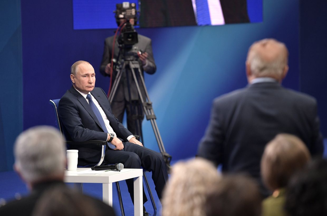 Кандидат в президенты РФ Владимир Путин во время предвыборной встречи со своими доверенными лицами в Гостином дворе. 30 января 2018