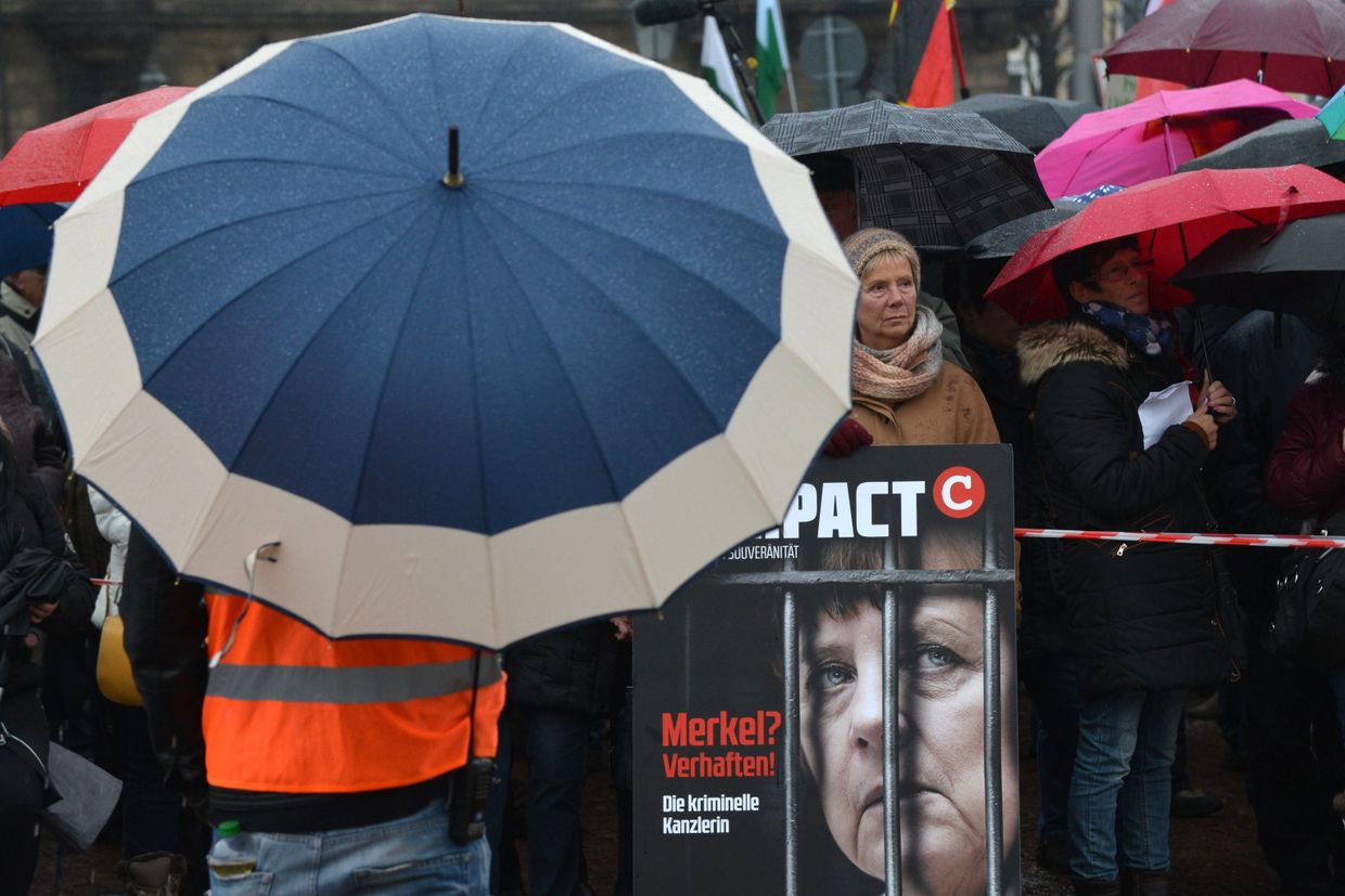Акция движения PEGIDA в Дрездене