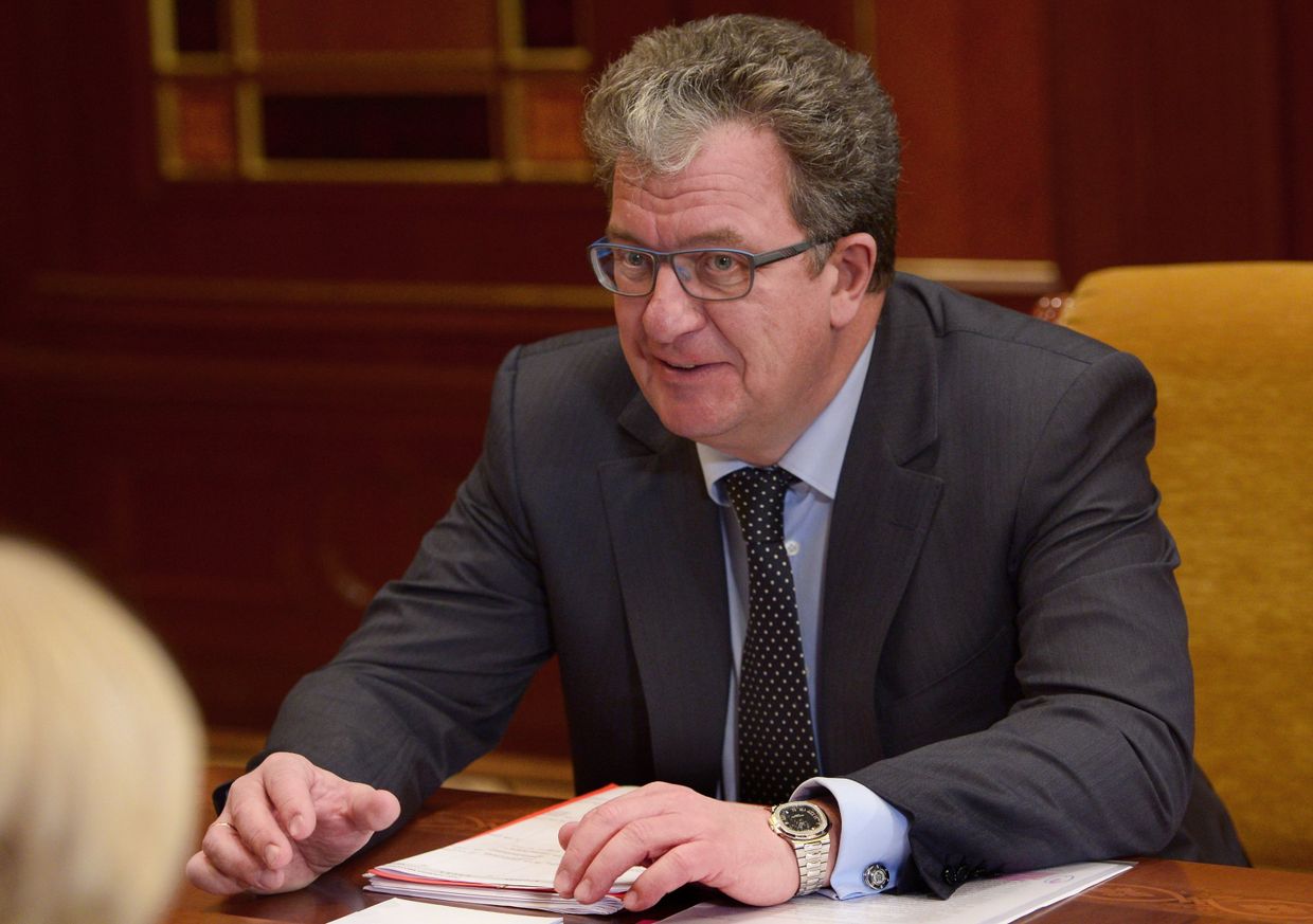 Заместитель председателя правительства РФ – руководитель аппарата правительства РФ Сергей Приходько